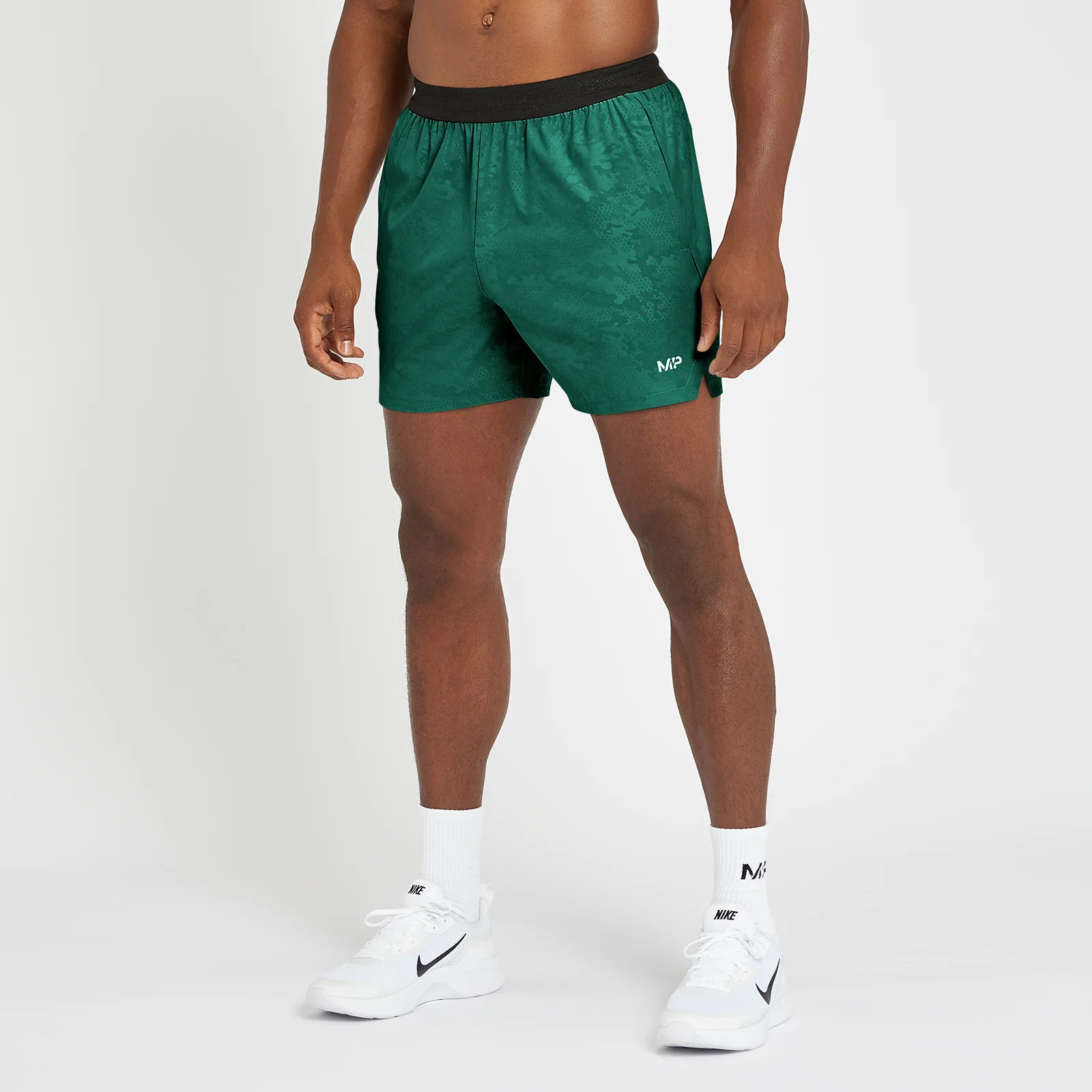 Engaging Shorts Limited Edition MP Men's Engage Shorts - Pine | MYPROTEIN™