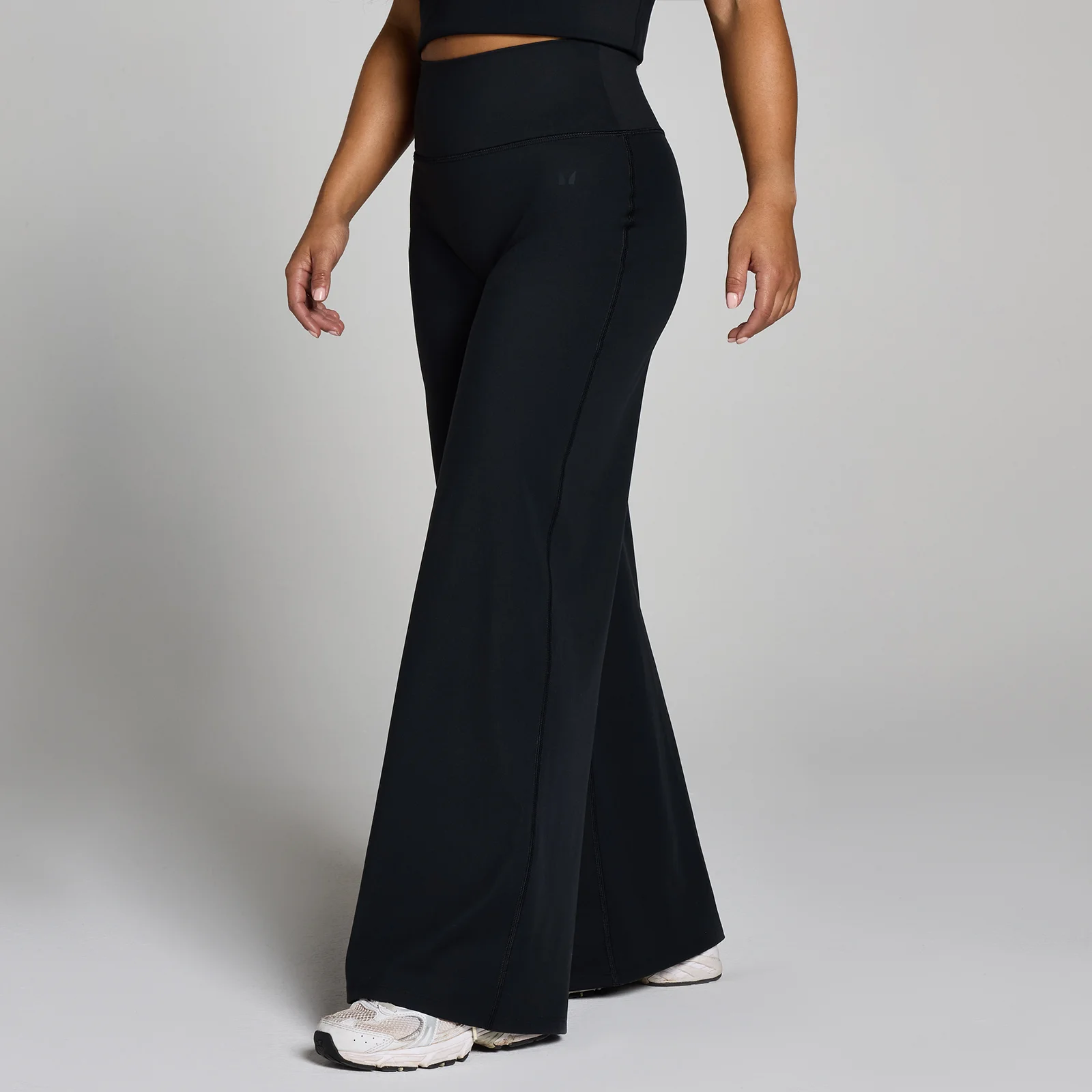MP Women's Petite Tempo Wide Leg Trousers - Black - M Image 1
