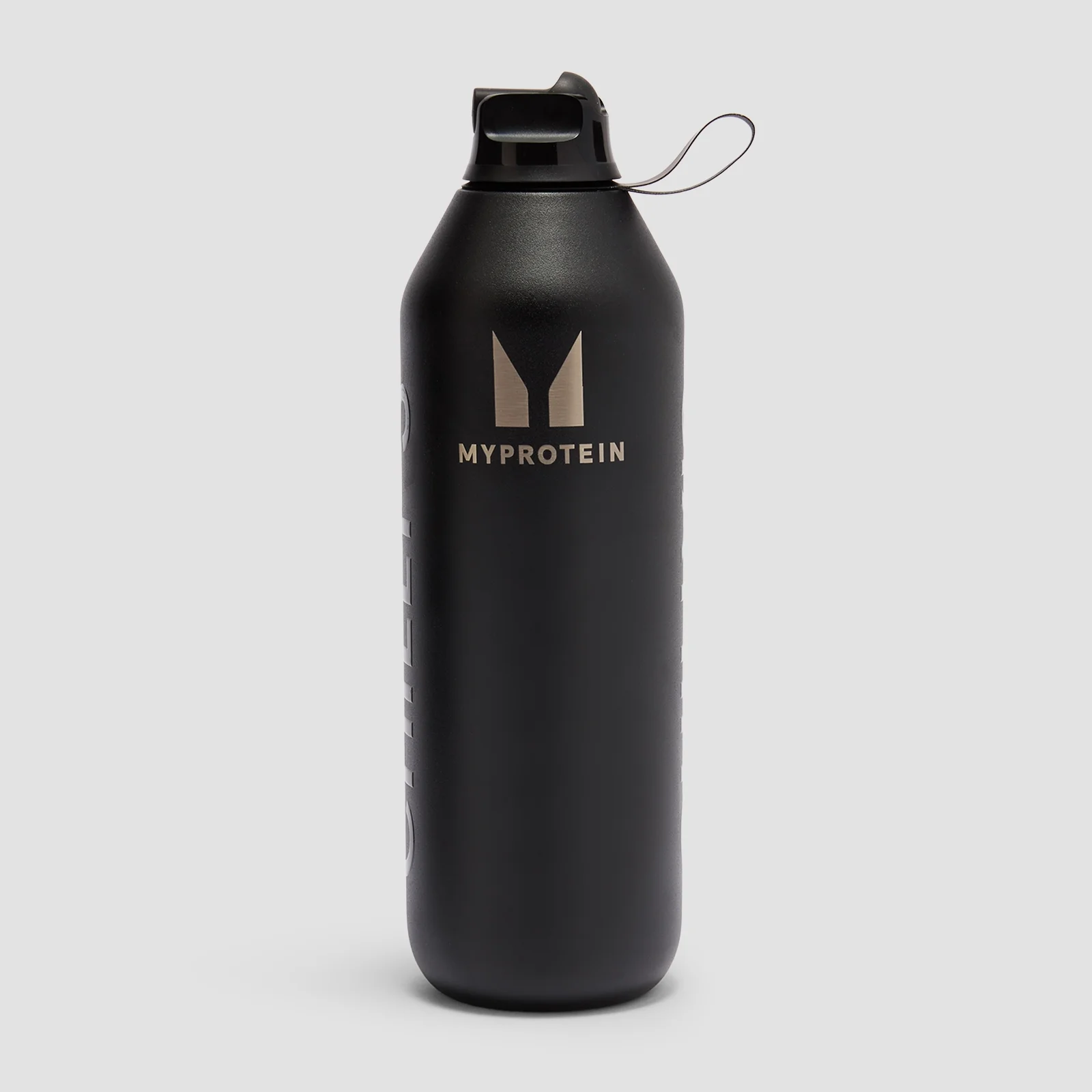 Myprotein x Chilly's Series 2 Flip Bottle, 1000ml - Abyss Black Image 1
